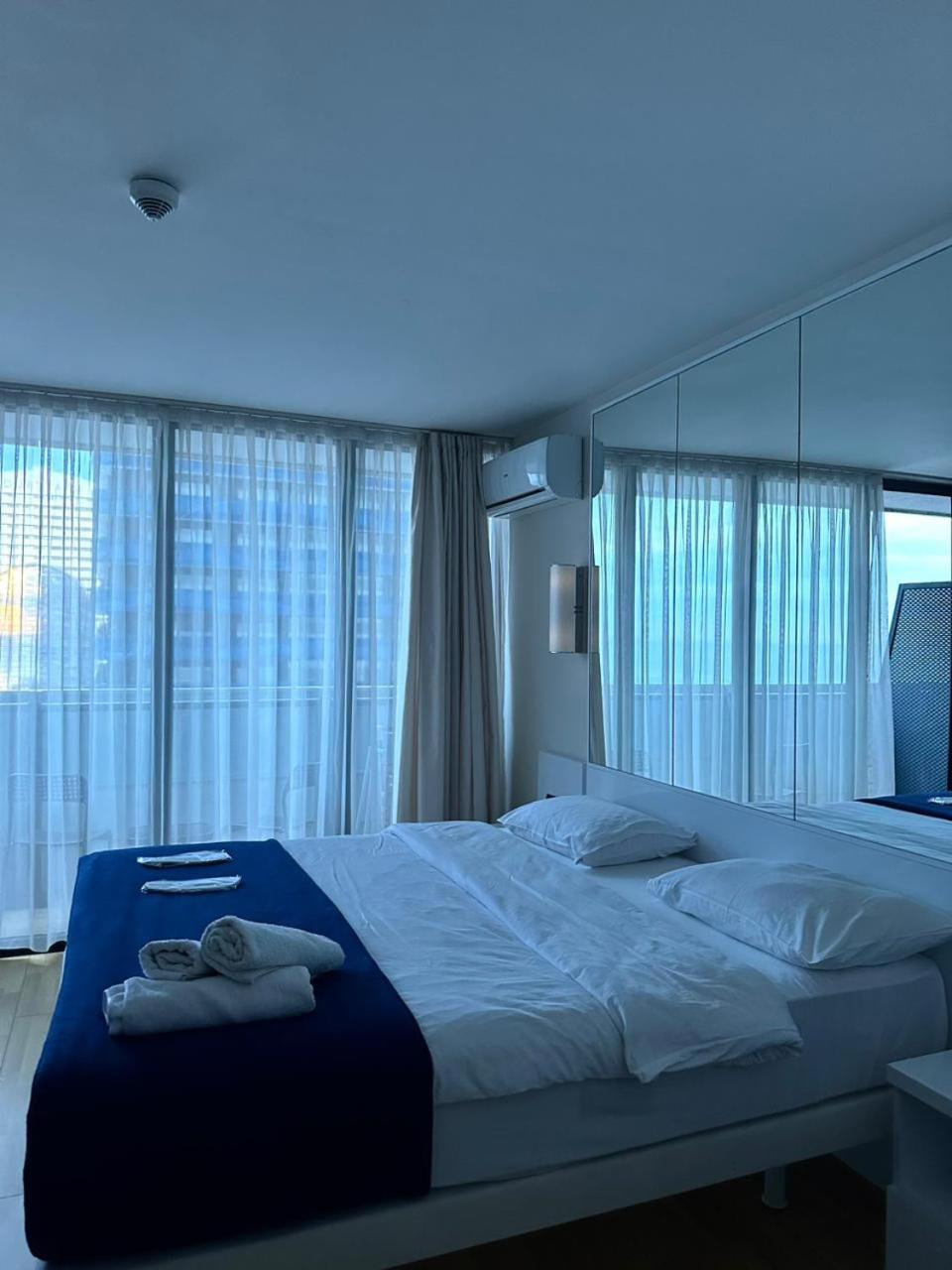Luxury Panorama Sea View Apartment & Central Μπατούμι Εξωτερικό φωτογραφία